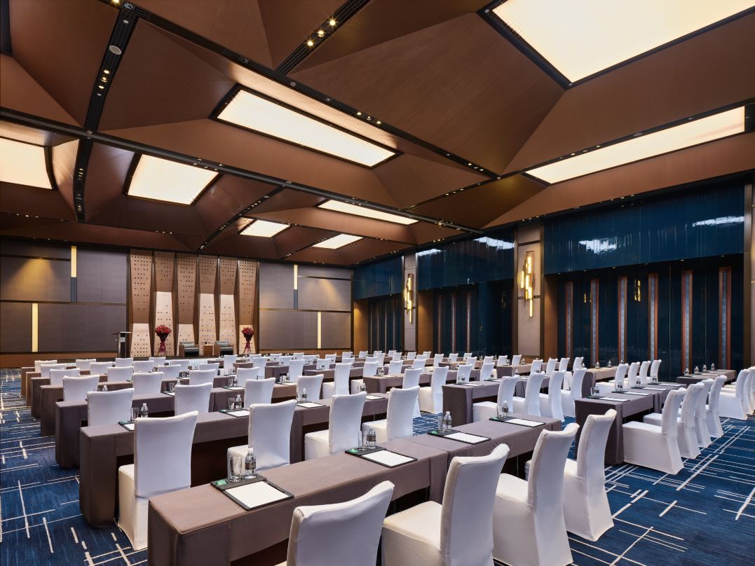 Shangri-La Shanghai Tower gallery image